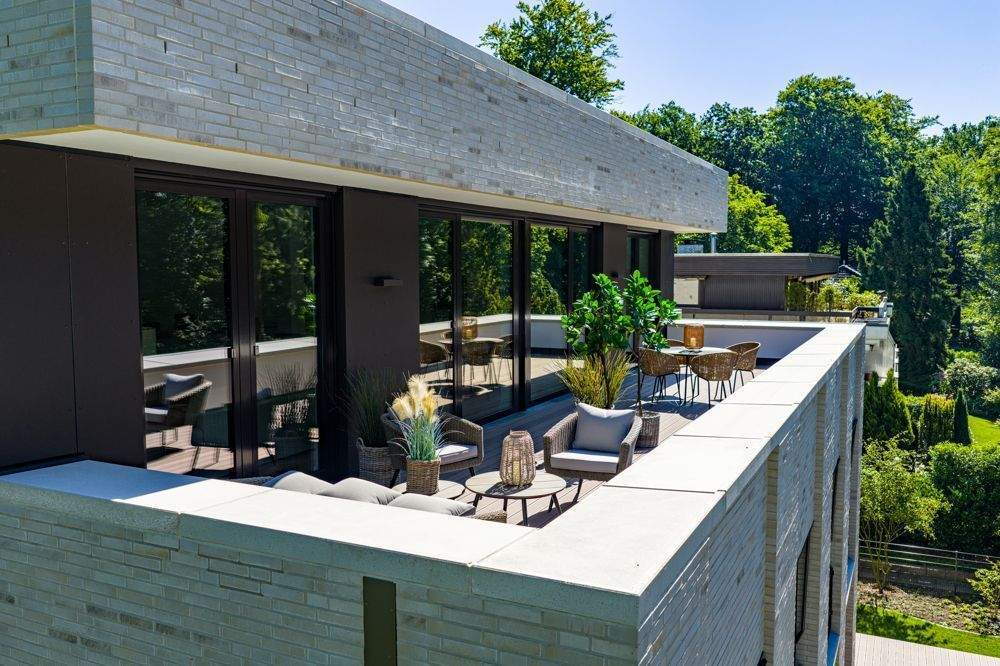 Penthousewohnung mit drei Dachterrassen und Blick ins Grüne an der Elbchaussee