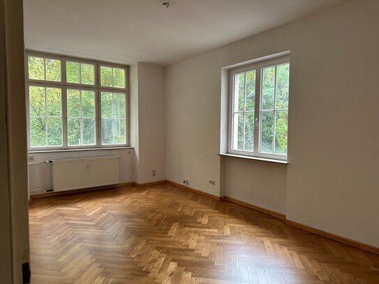 S-MITTE!!! Sehr schöne, helle 6-Zi.-Wohnung * EBK * TL-Bad * 2 sep. WCs * 2 Balkone * WG-geeignet *