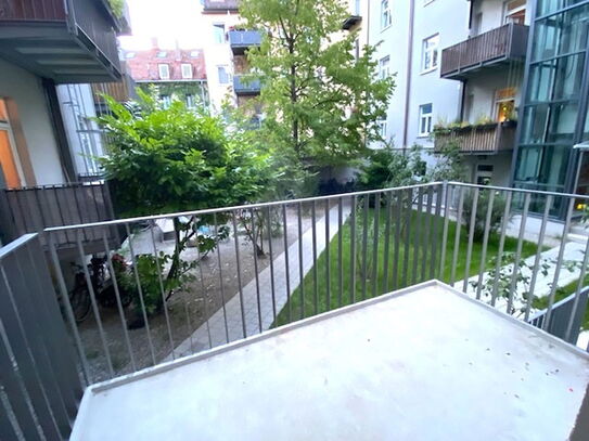 Obergiesing! Innenhoflage! 3 Zimmer WHG mit Wohnküche! Balkon! Komplett saniert!