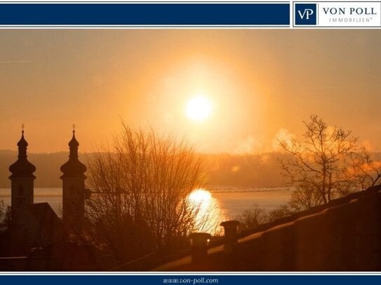 Moderne Villa mit See und Bergblick