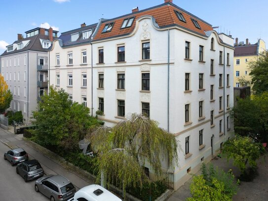 Renovierte 4-Zimmer-Altbauwohnung in Augsburgs begehrtem Bismarckviertel / Hochfeld