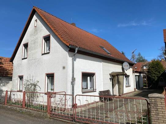 Geräumiges Wohnhaus mit separaten Garten