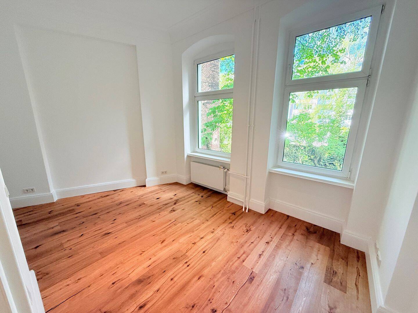 **Öffentl. Besichtigung: Sa., 02.05.26 um 13:15 Uhr** Sanierte Whg am Winterfeldtplatz! *EBK* - Photo 1