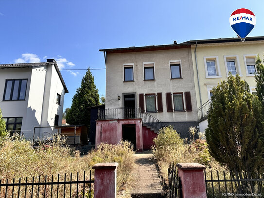 Einfamilienhaus mit Garage in Saarhölzbach