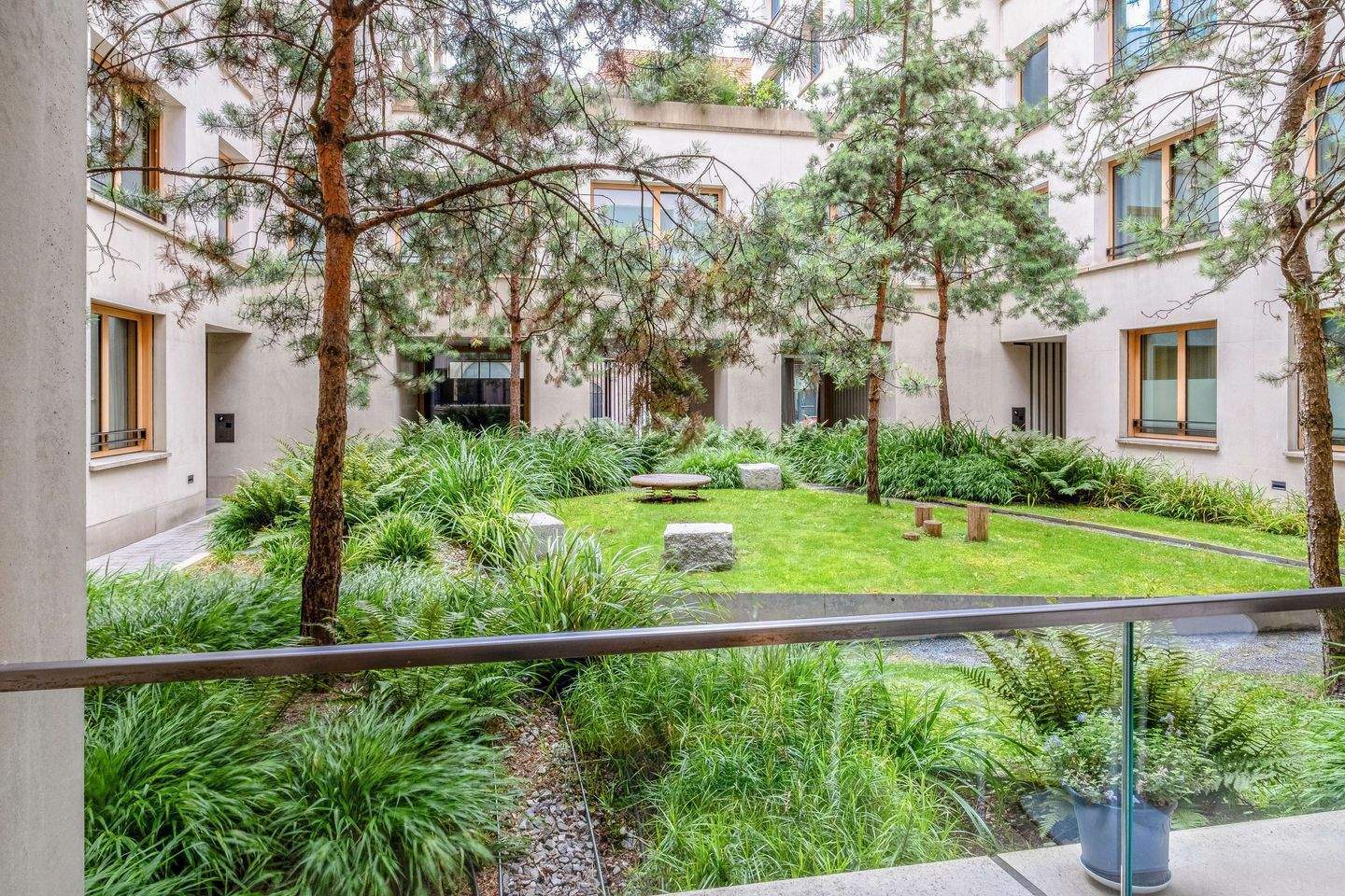 Möbliert: Residieren in der Friedrichstadt mit Hofgrün und Privatheit im Palais Varnhagen - Photo 1