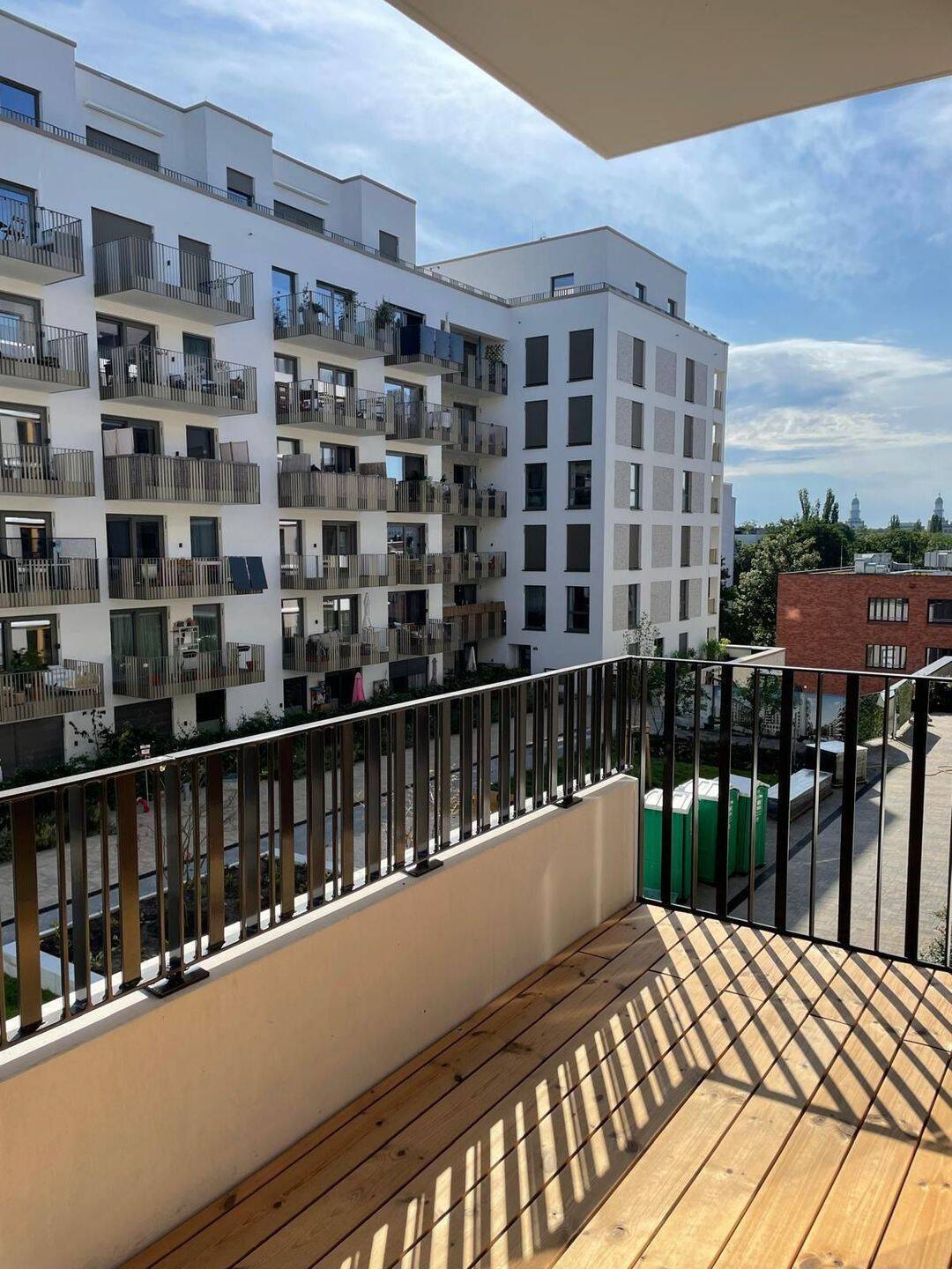 Neubau Erstbezug * 2 Zimmer Wohnung im 2.OG * Balkon * Einbauküche - Photo 1