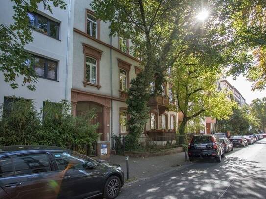 Ab 01.09.2025 - modern möbliertes 1-Zimmer-Apartment - nähe EZB in zentraler Ostendlage