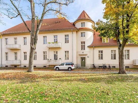 Vermietete Altbauwohnung im exklusiven Ludwig Hoffmann Quartier