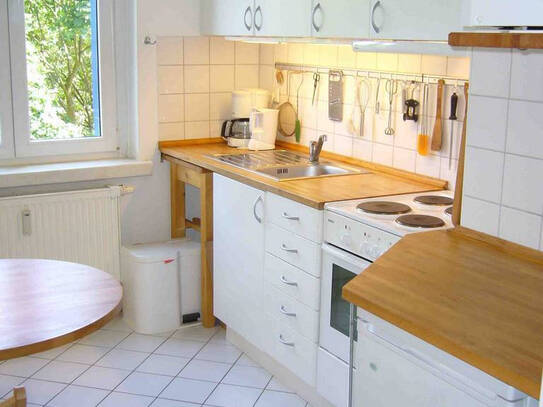 Mitte: Vintage-style flat in calm location with parking space