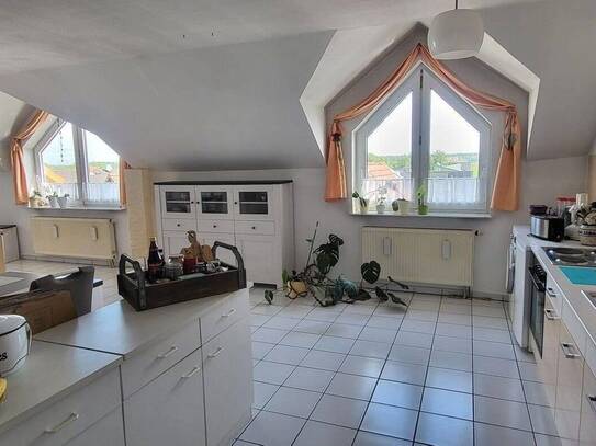 Helle Wohnung mit Fernblick und sonnigem Balkon 2 Zimmer in Riedstadt