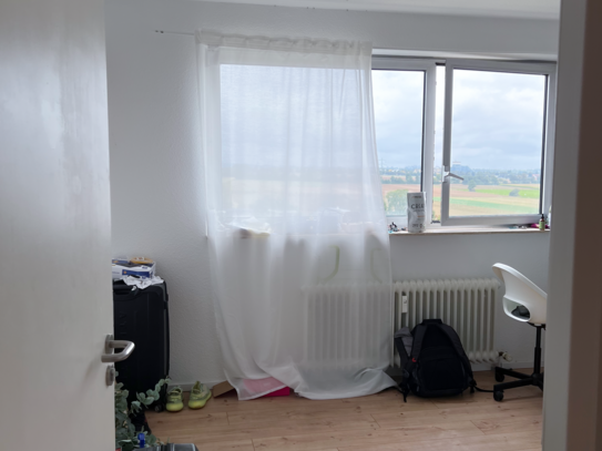 Möbliertes 21qm WG-Zimmer in Liederbach – 10 Min. von Frankfurt, ab Okt., 560€ warm