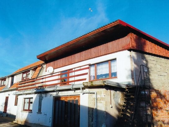 Großzügiges 2-Familienhaus mit großem Garten in Jüchsen