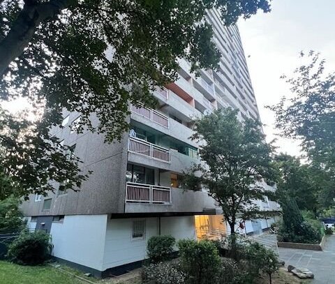 Renovierte, bezugsbereite 3 Zi.-ETW im 3. OG in Frankfurt - Frankfurter Berg