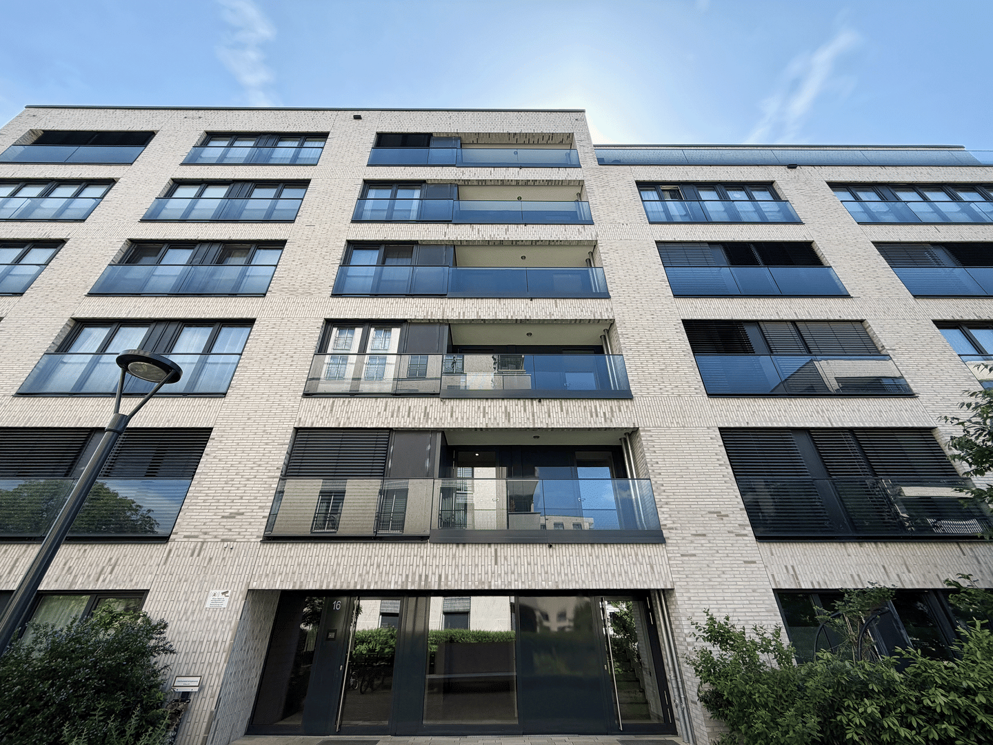 Modernes Wohnen im Maximilians Quartier Helle 3-Zimmer-Wohnung mit Südbalkon - Photo 1