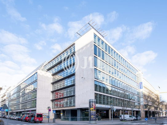 Moderne 3-Zimmer-Wohnung im 6. OG in direkter Citylage - JLL