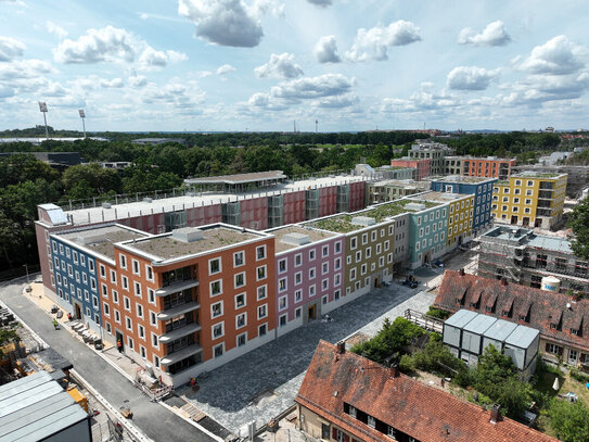 Neubau-Erstbezug 4-ZW mit Balkon und Aufzug im Regensburger Viertel, Wohnberechtigungsschein Stufe II wird benötigt