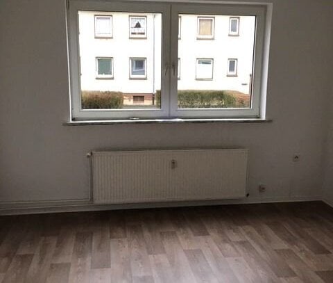 NACHMIETER GESUCHT - Erdgeschosswohnung mit Tageslichtbad und Wanne