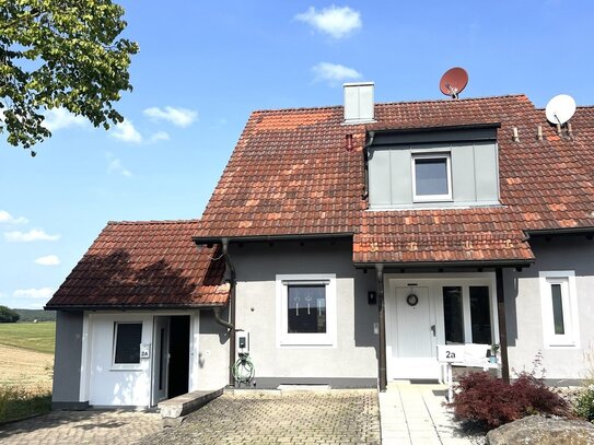 Liebliche, teilsanierte Doppelhaushälfte mit Terrasse und herrlichem Weitblick in Waldbrunn