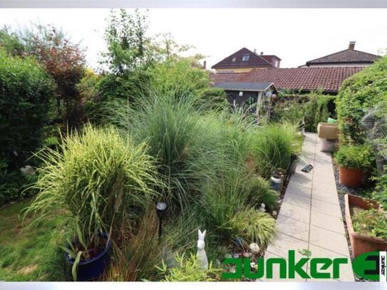 ***Eigentumswohnung mit Garten und Garage***