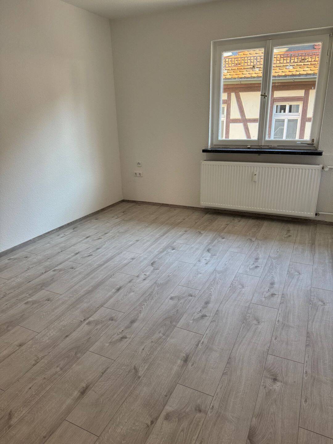                                                               TOP SANIERTE 2-ZIMMER WOHNUNG IN IDYLLISCHER &amp; ZENTRALER LAGE ZWISCHEN REDNITZG&hellip;                                                       in Kornburg (Nürnberg)