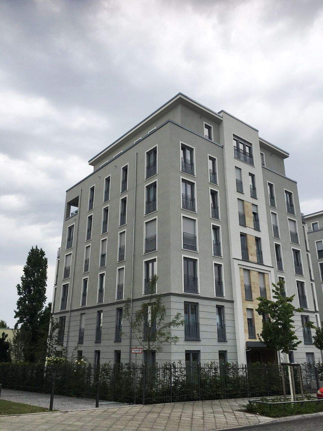 Exkl. 2-Zi.-ETW-Penthouse mit Dachterrasse, EBK und TG Frankfurt/M. Europaviertel