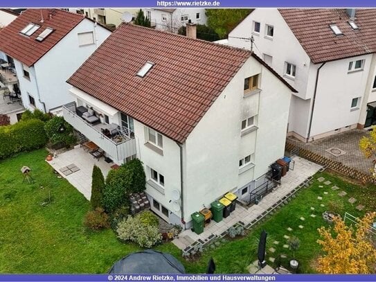 Freistehendes 2-3 MFH in angenehmer Umgebung, mit großem Garten und Garage