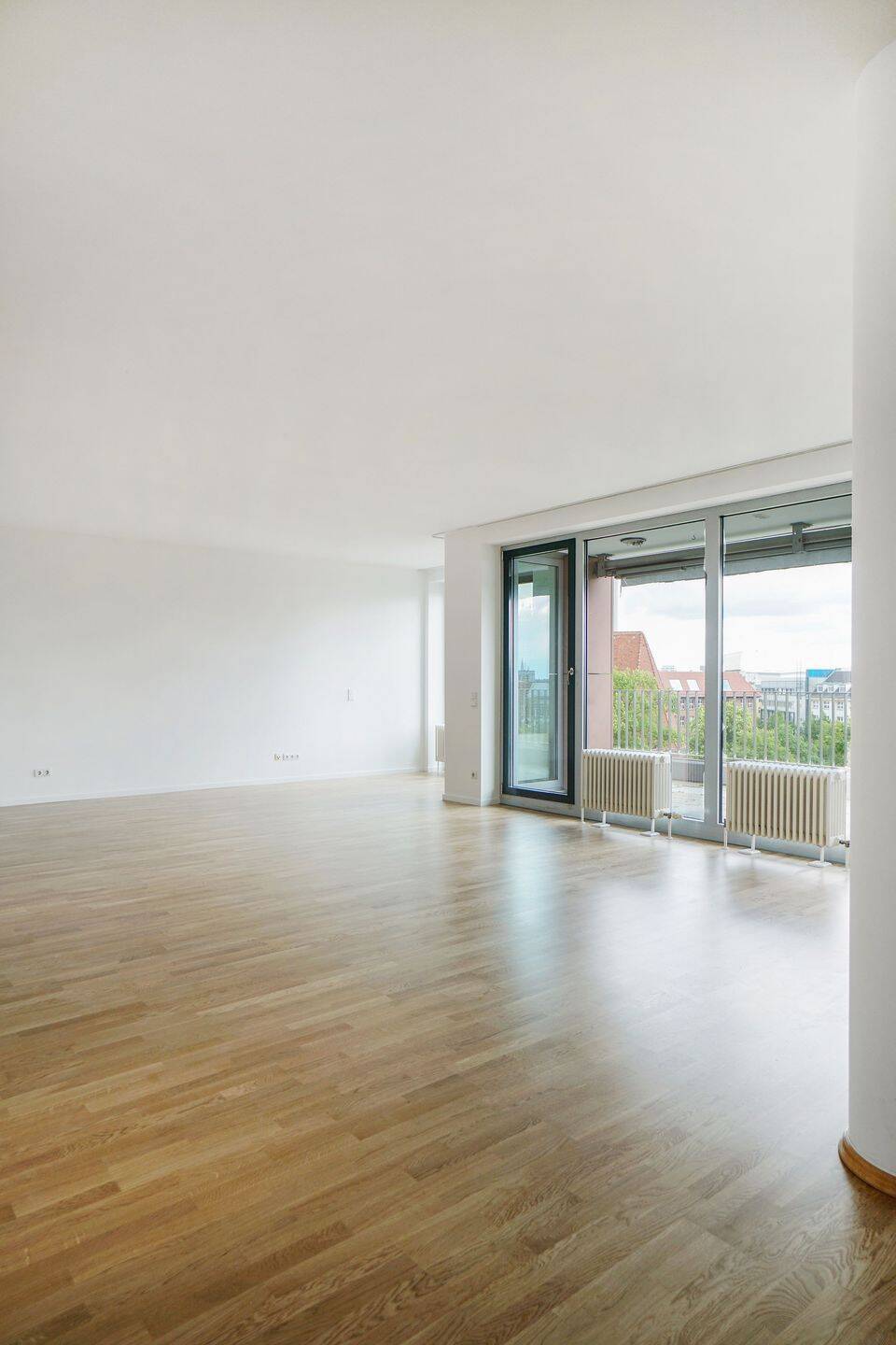 Großzügige Dachgeschosswohnung am Märkischen Ufer - Photo 1