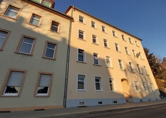 ruhig Wohnen mit Blick ins Grün vom Balkon