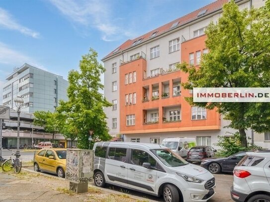 IMMOBERLIN.DE - Komfortable Altbauwohnung mit Balkon + Lift nahe Volkspark Wilmersdorf