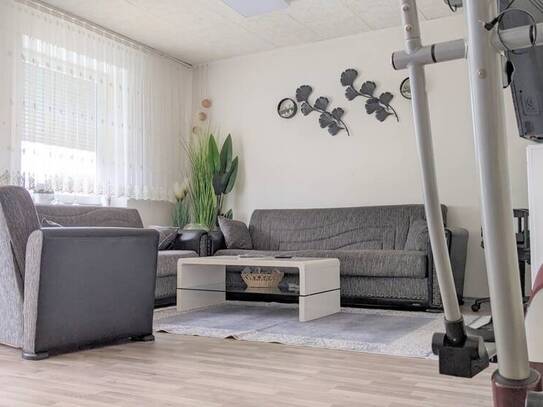 Gut geschnittene 4-Zimmer-Wohnung mit Balkon