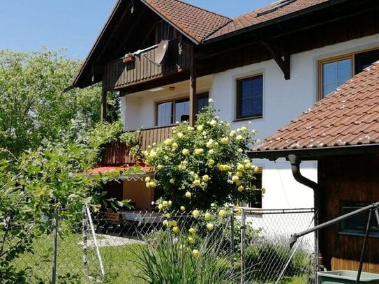 Helle großzügige 3 Zimmer Whg. mit Süd-Balkon