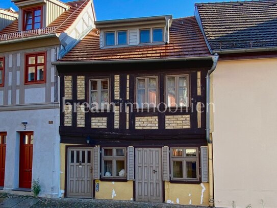 IM HERZEN DER ALTSTADT SPANDAU - liebevoll saniertes Fachwerkhaus mit Garten