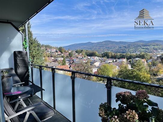 Loggia Süd/Ost, 3-Zimmer-Wohnung, Blick ins Grüne, herrlicher Weitblick