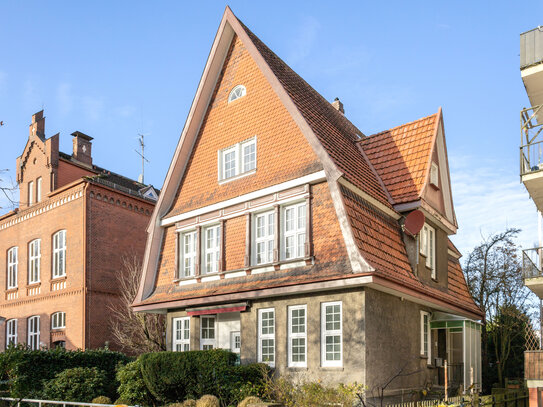 Villa in exemplarischer Form der Heimatschutzarchitektur!