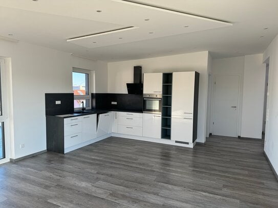 PENTHOUSE WOHNUNG ZU VERMIETEN MITTEN IN SCHWENNINGEN !!