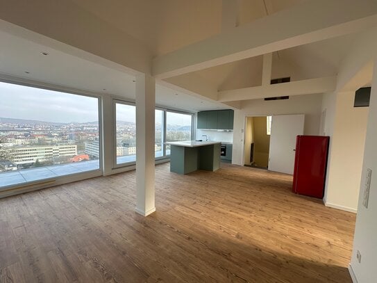 Sbr.-St. Arnual * Luxus-Loft-Penthouse-Wohnung * Balkon * komplett möbliert * 2 ZKB