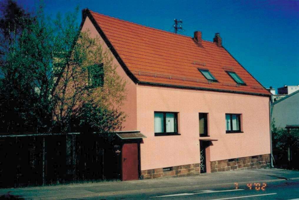 Immobilie in Saarbrücken - Freistehendes Einfamilienhaus mit Garten und Garage in SB-Dudweiler - Bild 0