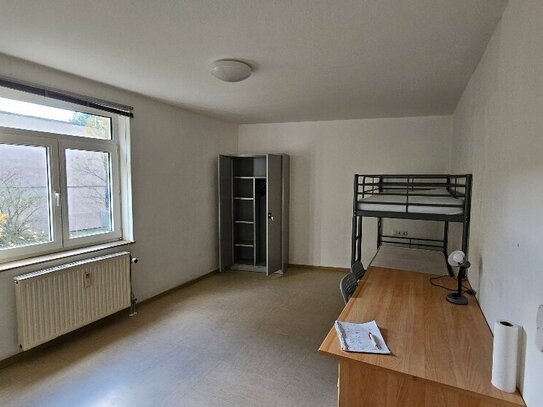 Frisch renovietes und möblierte Studentenapartment