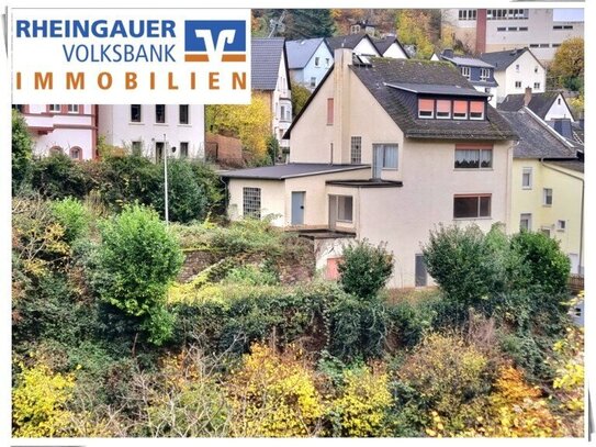 ** Rüdesheim-Assmannshausen: Großes Einfamilienhaus mit schönem Blick **