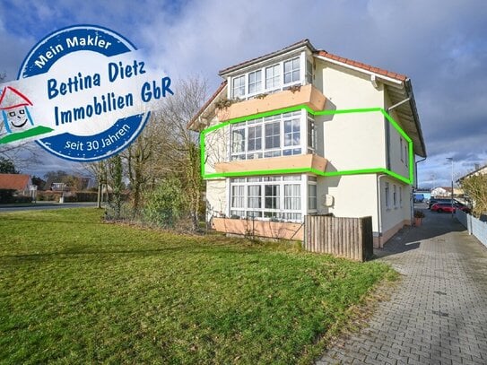 DIETZ: Sonnige 3 Zimmerwohnung mit wintergartenähnlichem Erker, Garage und Fußbodenheizung!