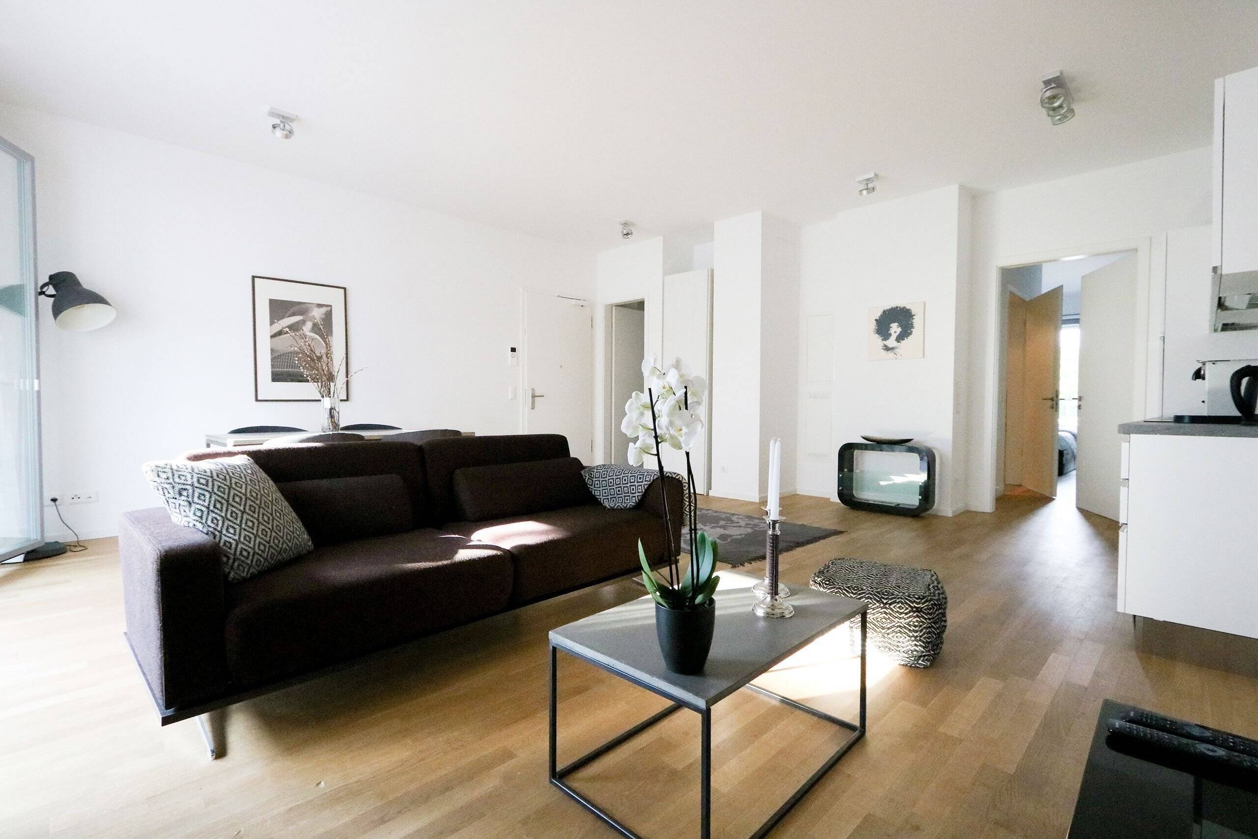 Modernes und grosszügiges Apartment mit zwei Terrassen in Mitte - Photo 1