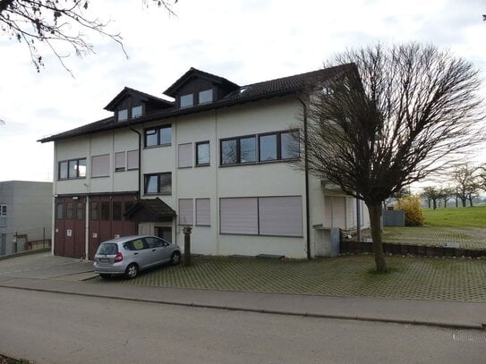 Schönes Büro/ Praxis in Leonberg-Gebersheim ; 71qm im DG ( 2. OG )