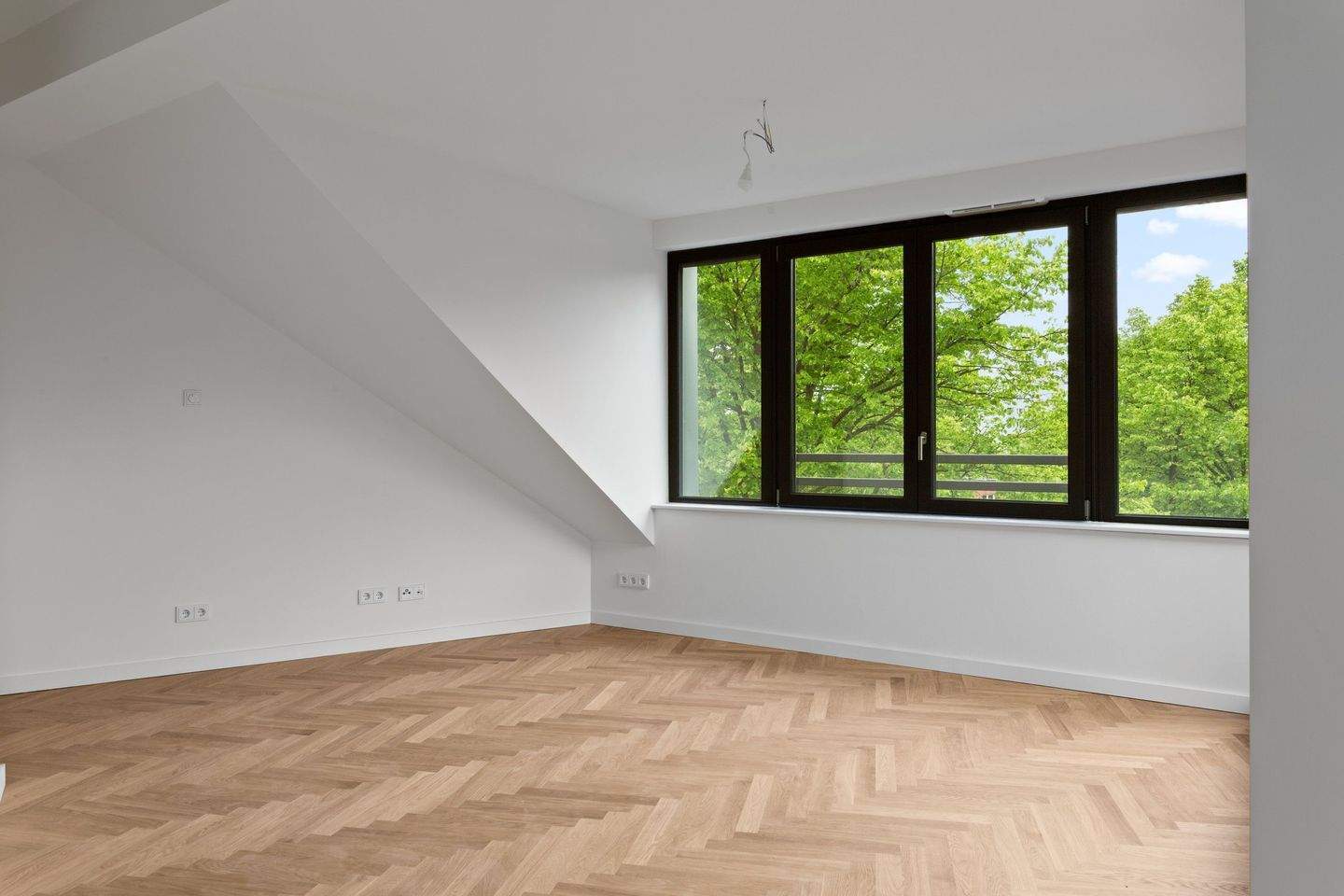 Traumwohnung wartet! Bezugsfertige Endetage mit Weitblick!