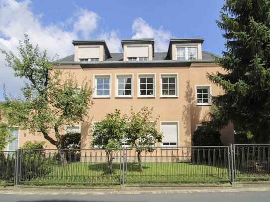 Freistehende Stadtvilla auf Eckgrundstück in Dresden-Weißer Hirsch