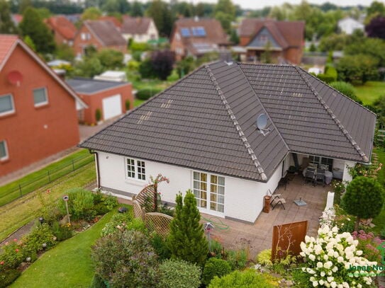 Einfamilienhaus mit Garage und Garten - für den Käufer provisionsfrei