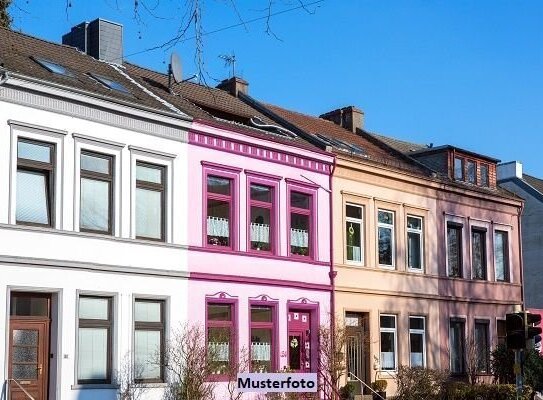 Einfamilien-Reihenmittelhaus mit Terrasse + Garage