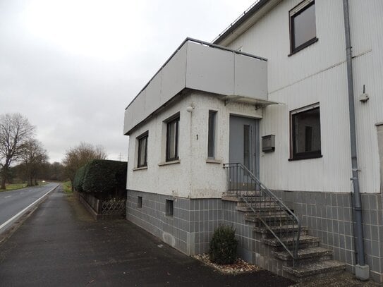 Bauernhaus mit viel Platz #Arbeiten und Wohnen in 36119 Neuhof-Dorfborn