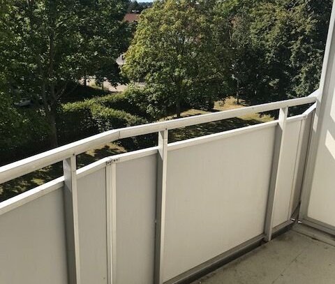 Dreizimmerwohnung in grüner und ruhiger Lage von Kamenz! Mit Balkon! plus 400,00 € Gutschrift!