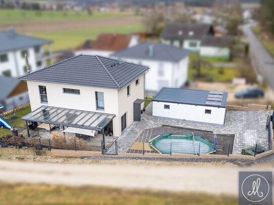 Traumhaus am Waldrand mit Salzwasser-Pool und hochwertigem Zubehör!