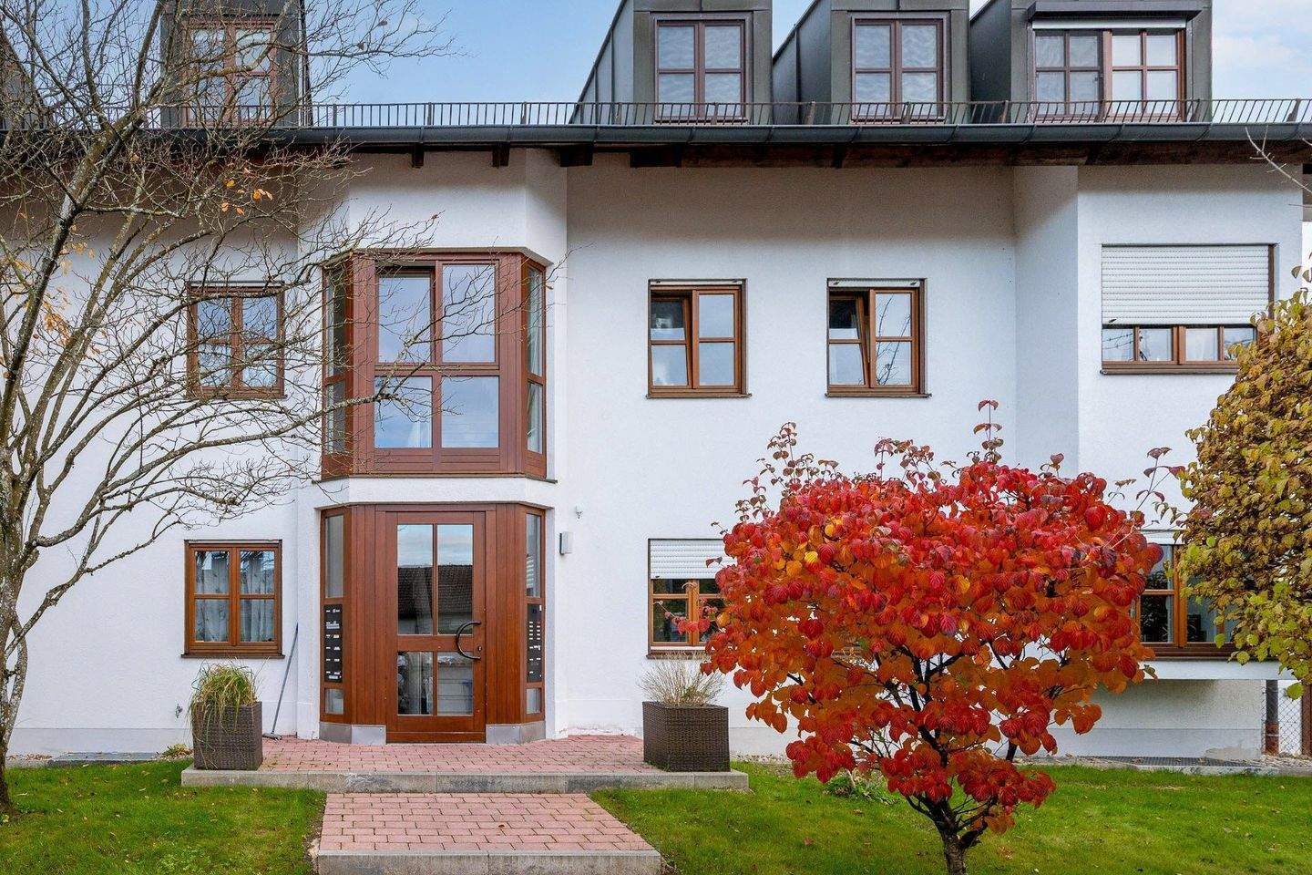 AIGNER - Charmante 3- Zimmer Wohnung in idyllischer Lage Waldtruderings